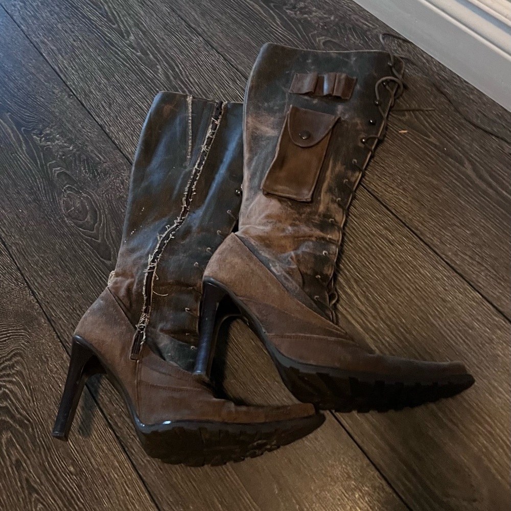 Super kick ass brown boots